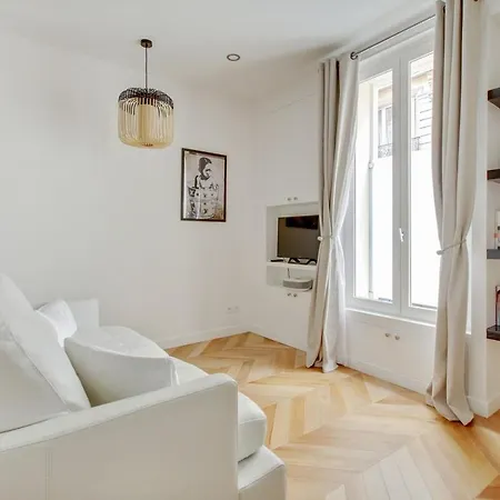 4-star For 4, 10 Mn From Champs-elysees Apartment Paris