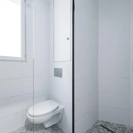 Апартаменты 4-star For 4, 10 Mn From Champs-elysees *